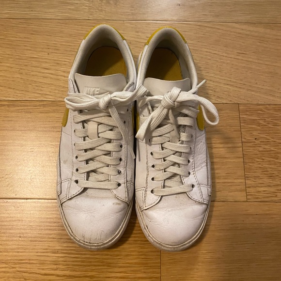 Nike Blazer Trainers In White And Yellow US6.5 - Picture 3 of 3